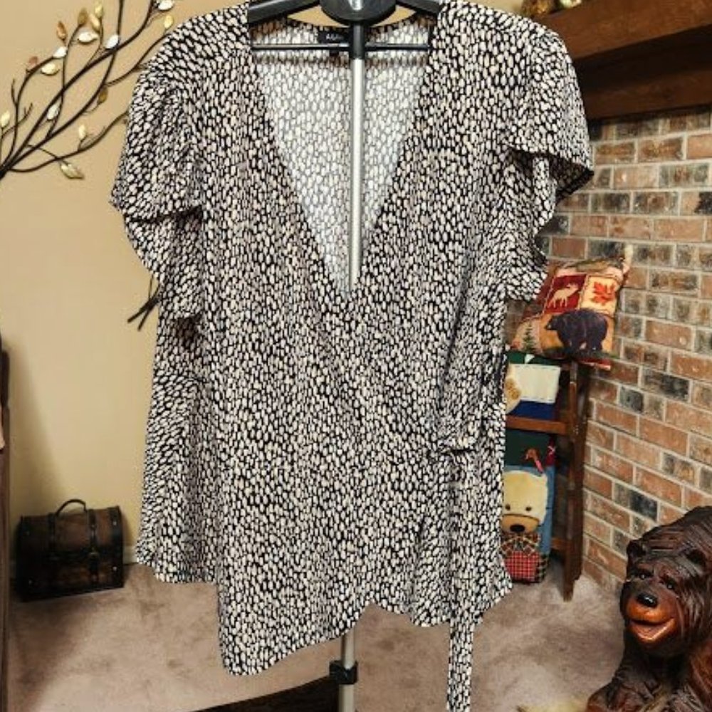 NWT AUW wrap top sz 3x